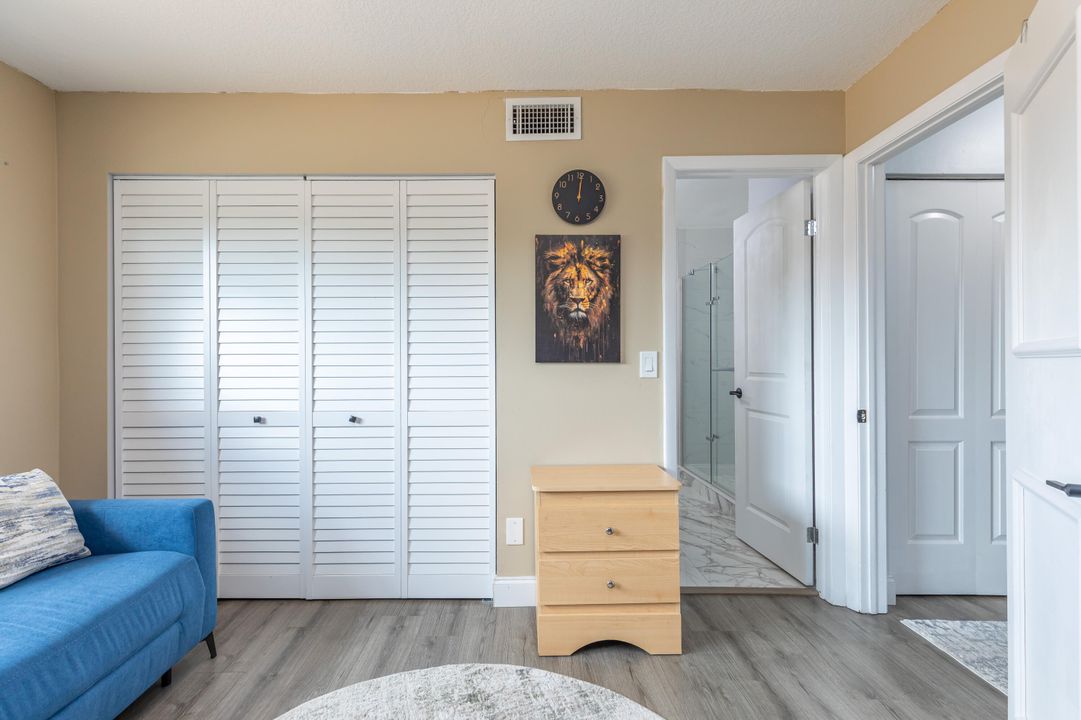 合同活跃: $449,000 (2 贝兹, 2 浴室, 1398 平方英尺)