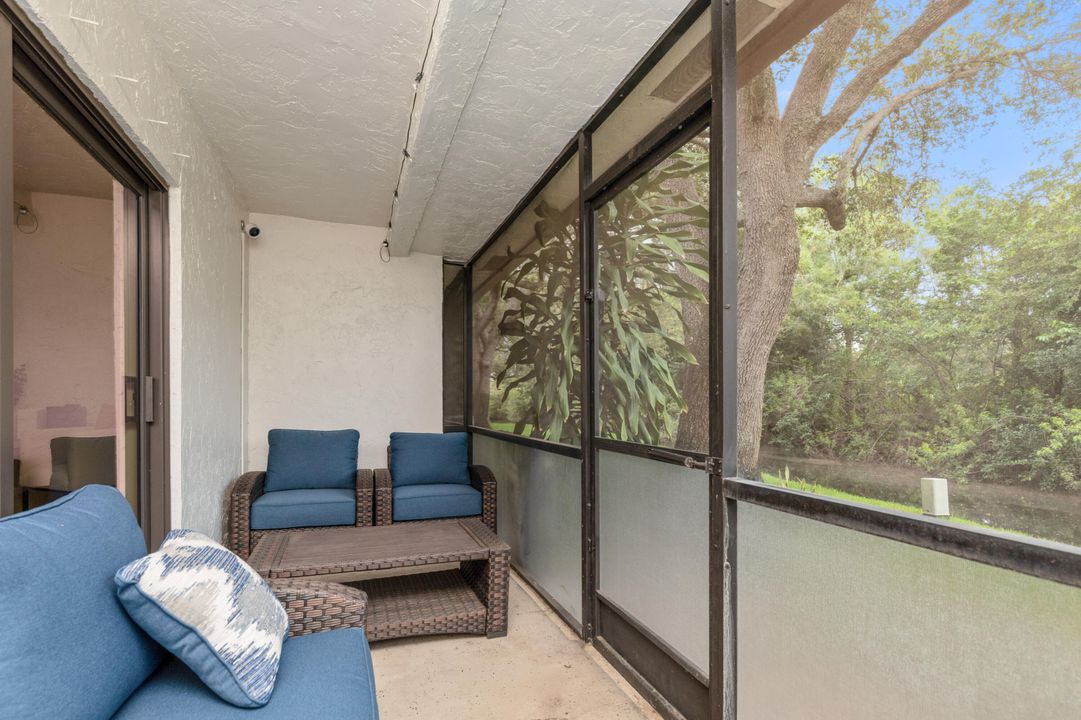 合同活跃: $449,000 (2 贝兹, 2 浴室, 1398 平方英尺)