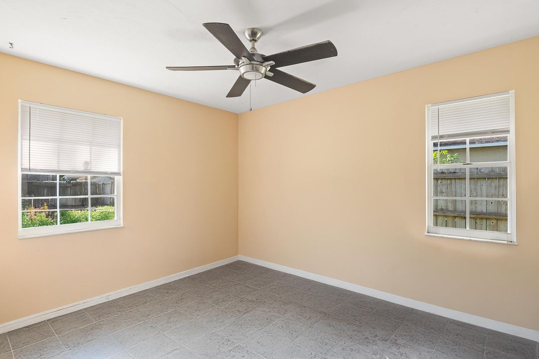 合同活跃: $309,000 (3 贝兹, 2 浴室, 1261 平方英尺)