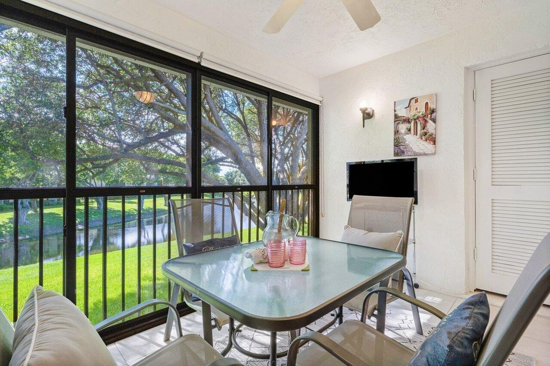 Под контрактом: $6,500 (2 спален, 2 ванн, 1388 Квадратных фут)