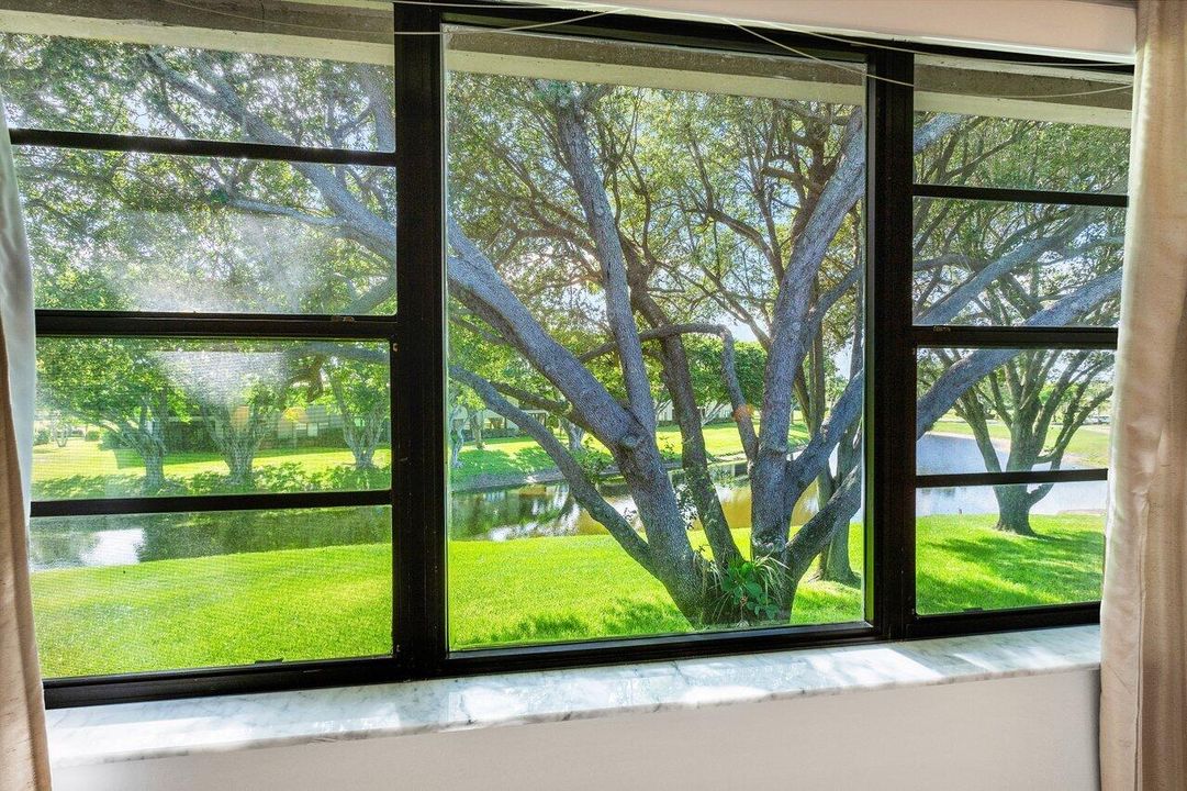 Под контрактом: $6,500 (2 спален, 2 ванн, 1388 Квадратных фут)