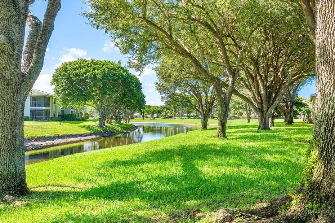 Под контрактом: $6,500 (2 спален, 2 ванн, 1388 Квадратных фут)