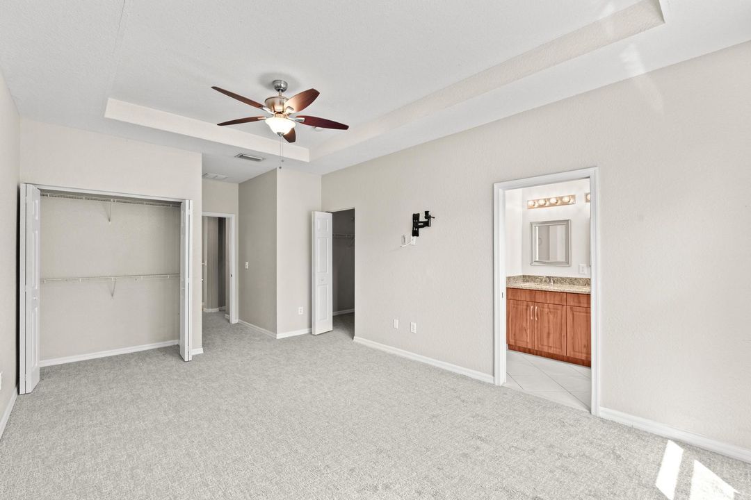 Active With Contract: $2,550 (3 beds, 2 baths, 1711 Square Feet)