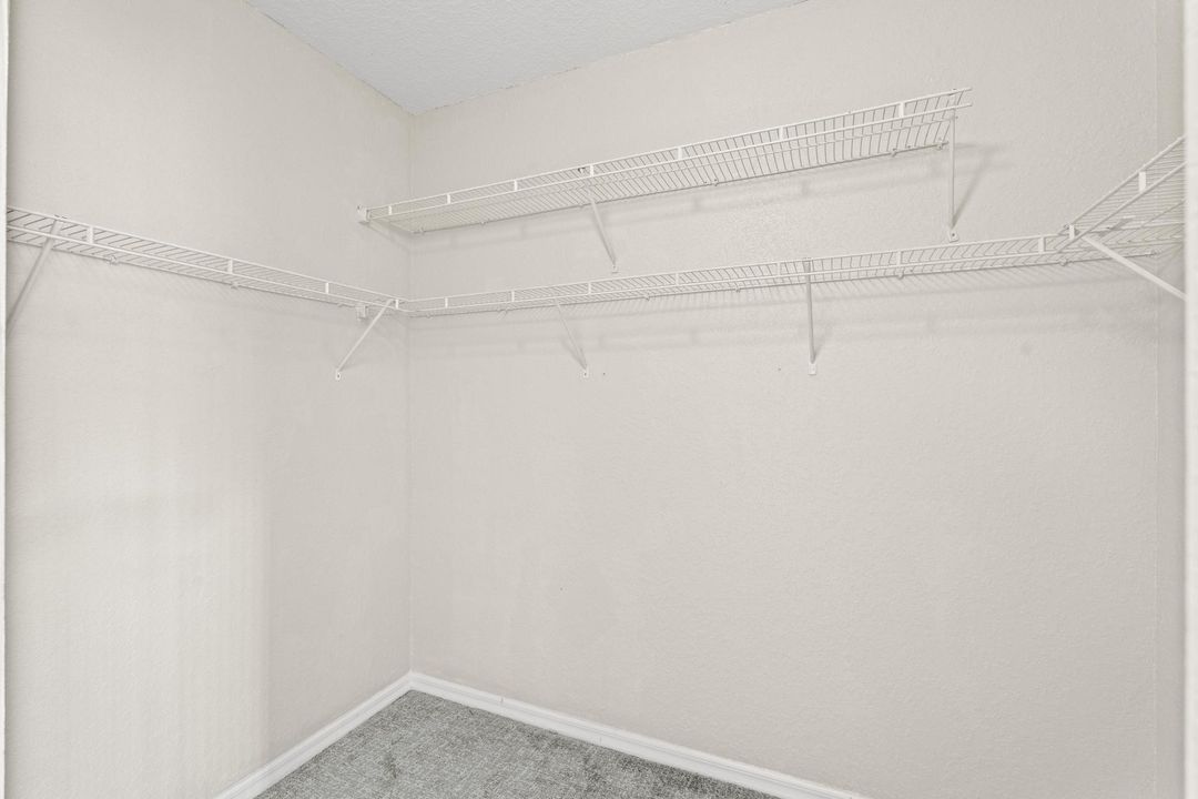 Active With Contract: $2,550 (3 beds, 2 baths, 1711 Square Feet)