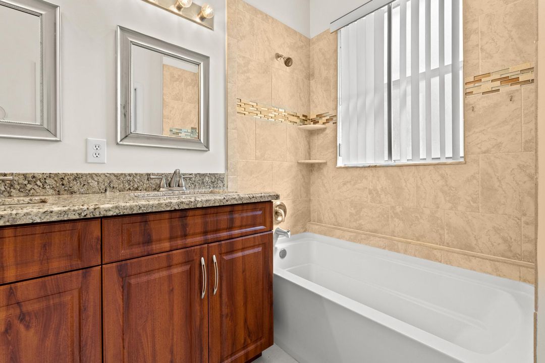 Active With Contract: $2,550 (3 beds, 2 baths, 1711 Square Feet)