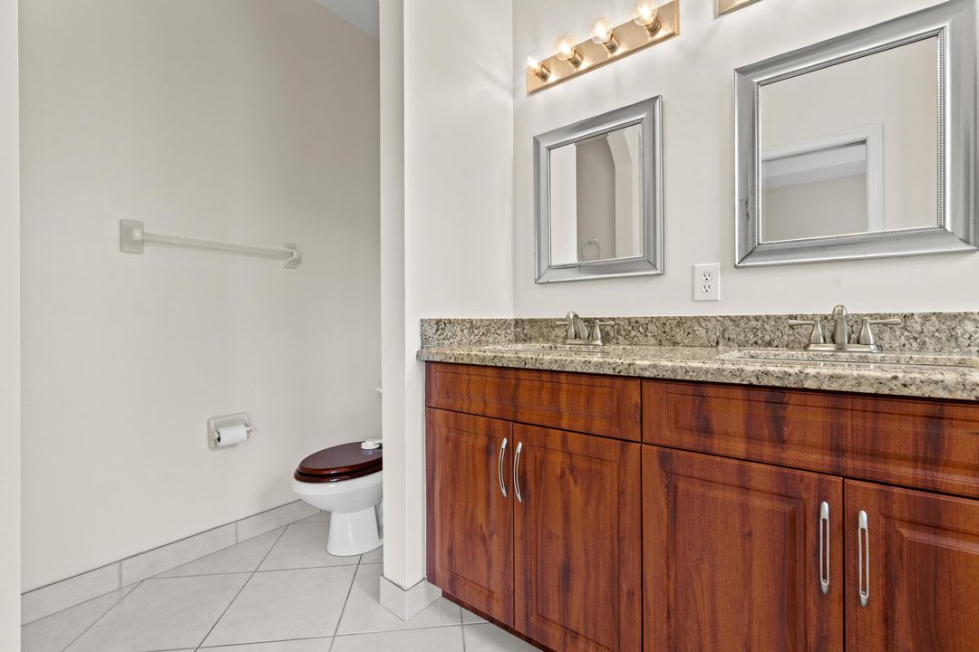 Active With Contract: $2,550 (3 beds, 2 baths, 1711 Square Feet)