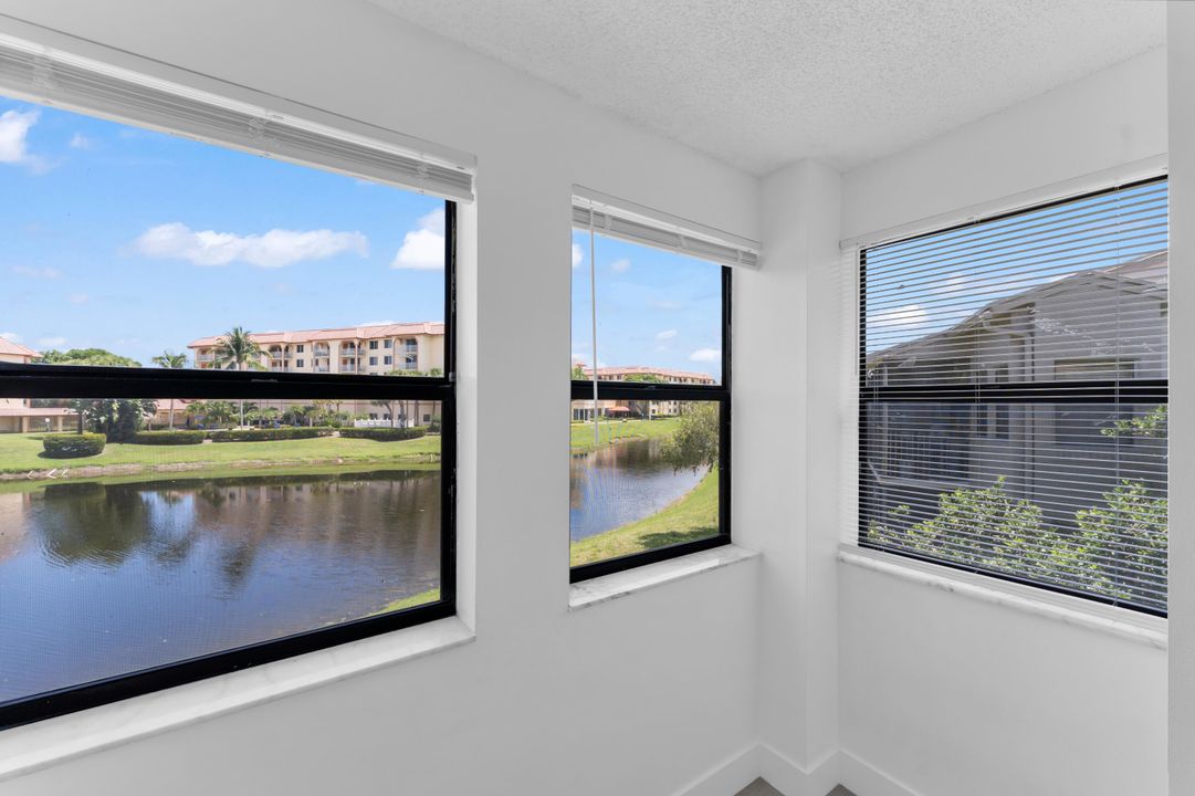 Recently Rented: $2,250 (2 beds, 2 baths, 1119 Square Feet)