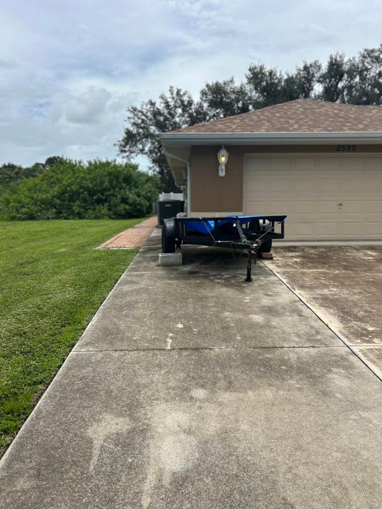 For Rent: $2,400 (4 beds, 2 baths, 1920 Square Feet)