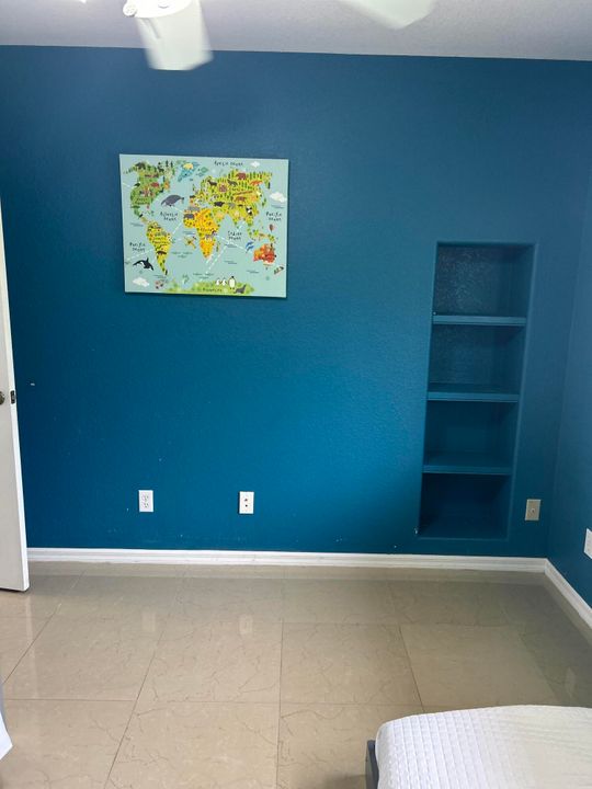 For Rent: $2,400 (4 beds, 2 baths, 1920 Square Feet)