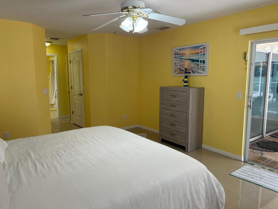 For Rent: $2,400 (4 beds, 2 baths, 1920 Square Feet)