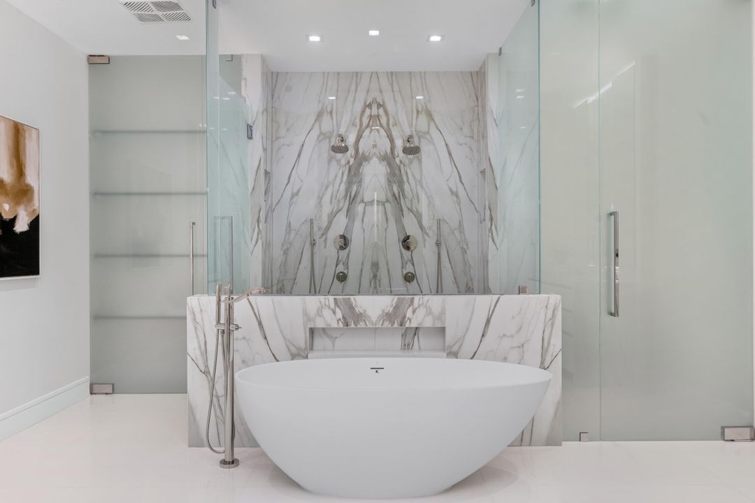 На продажу: $11,995,000 (4 спален, 3 ванн, 4205 Квадратных фут)