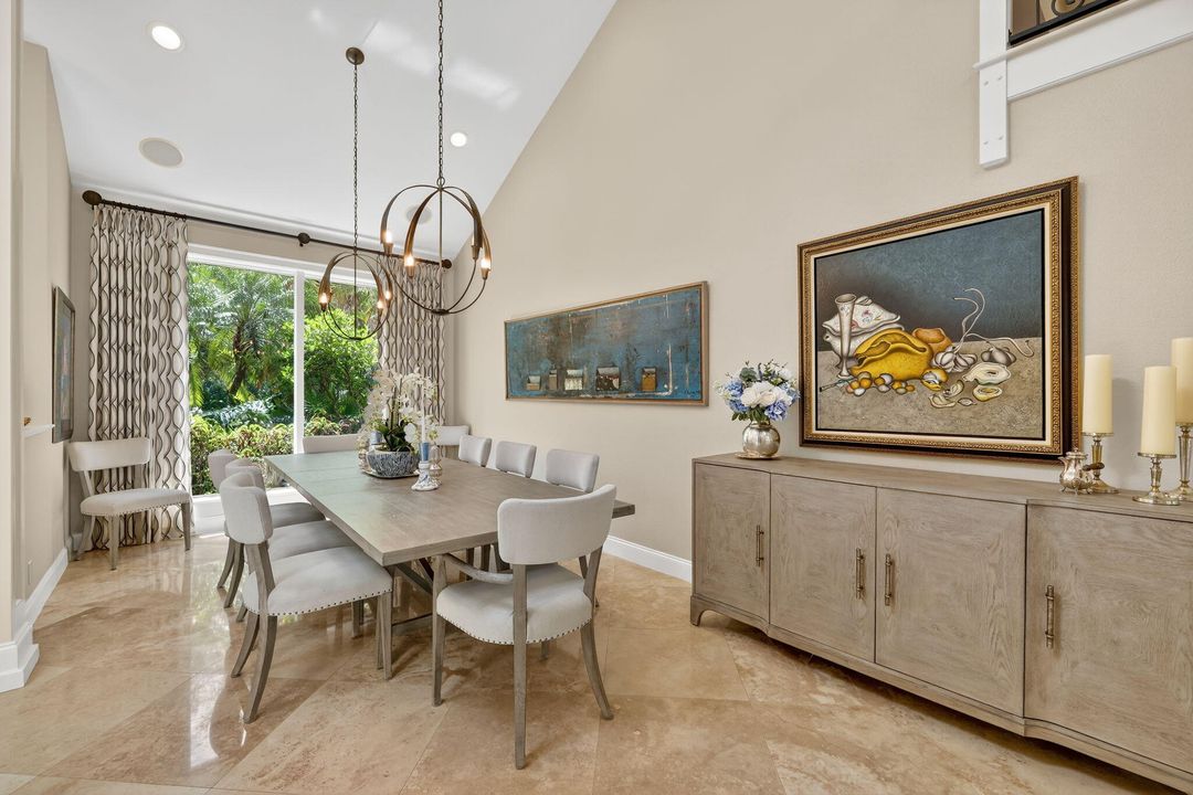 待售: $1,499,999 (5 贝兹, 3 浴室, 5450 平方英尺)