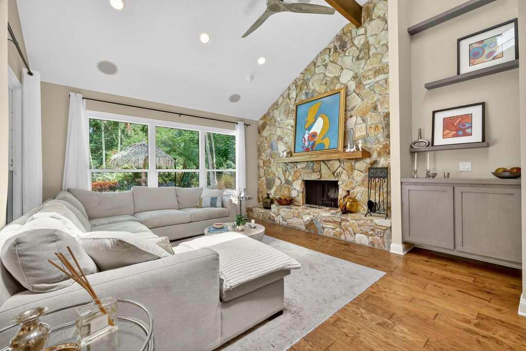 待售: $1,499,999 (5 贝兹, 3 浴室, 5450 平方英尺)