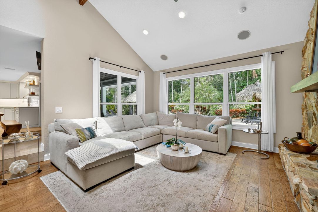 待售: $1,499,999 (5 贝兹, 3 浴室, 5450 平方英尺)