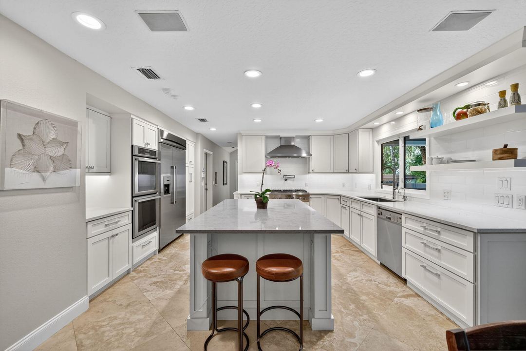 待售: $1,499,999 (5 贝兹, 3 浴室, 5450 平方英尺)