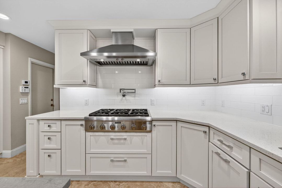 待售: $1,499,999 (5 贝兹, 3 浴室, 5450 平方英尺)