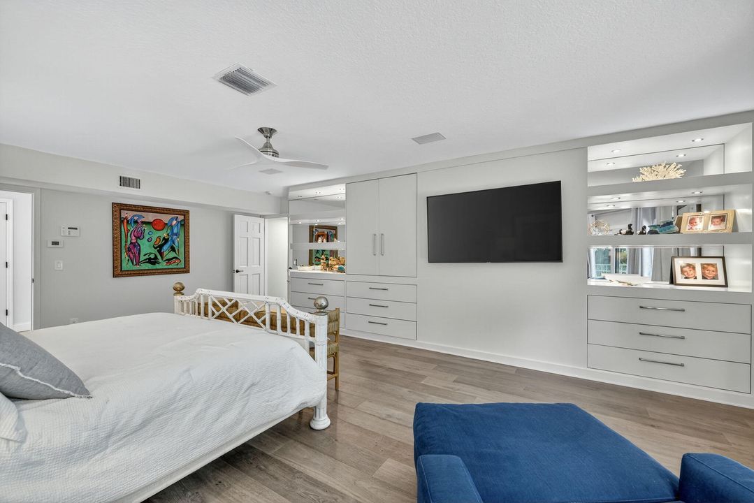 待售: $1,499,999 (5 贝兹, 3 浴室, 5450 平方英尺)