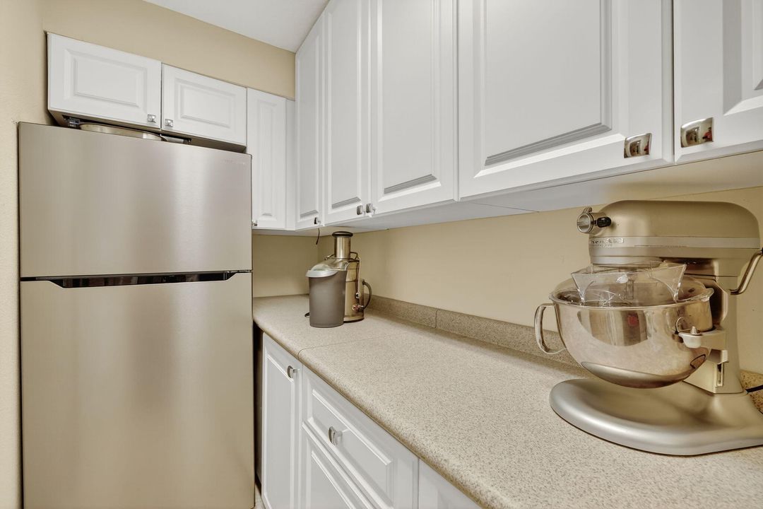 待售: $1,499,999 (5 贝兹, 3 浴室, 5450 平方英尺)