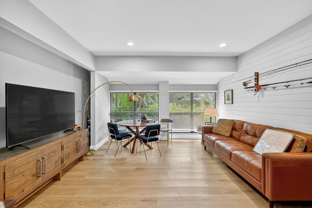 待售: $1,499,999 (5 贝兹, 3 浴室, 5450 平方英尺)