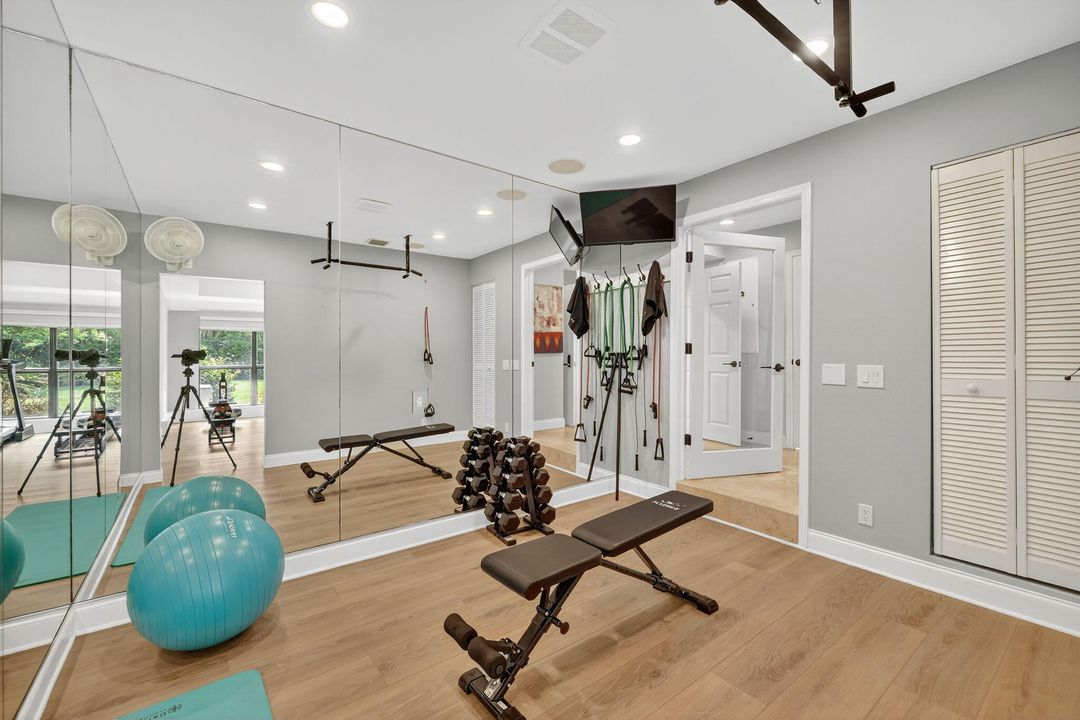 待售: $1,499,999 (5 贝兹, 3 浴室, 5450 平方英尺)