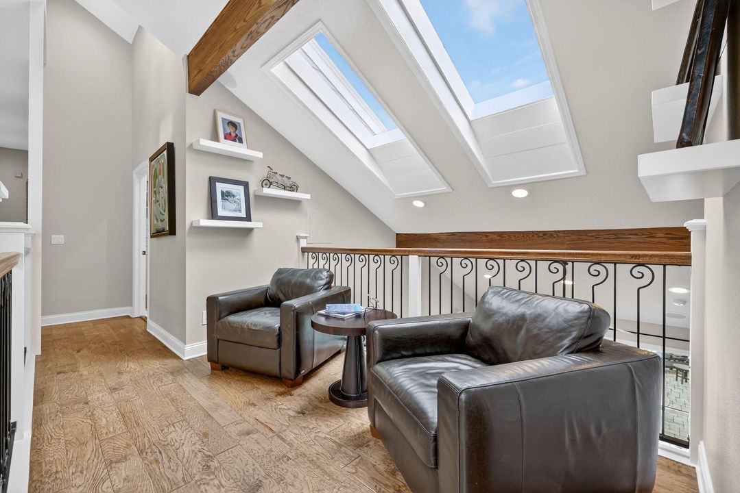 待售: $1,499,999 (5 贝兹, 3 浴室, 5450 平方英尺)