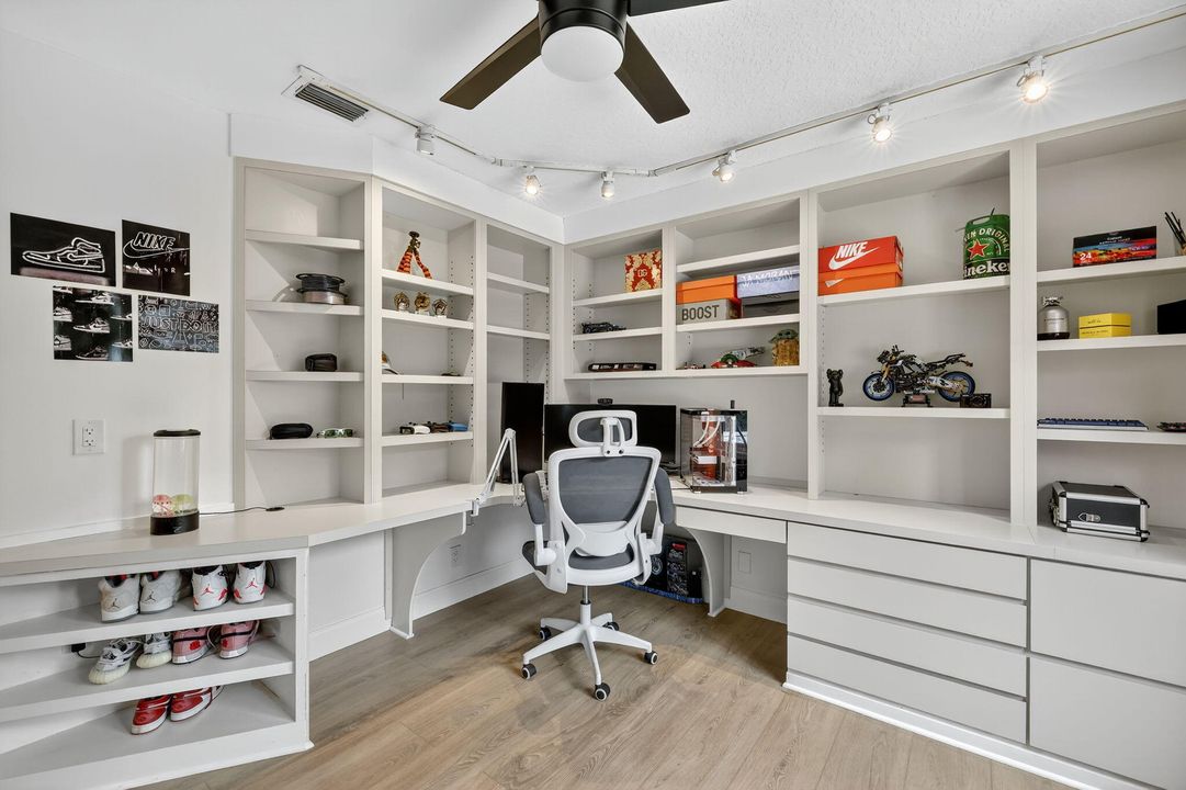 待售: $1,499,999 (5 贝兹, 3 浴室, 5450 平方英尺)