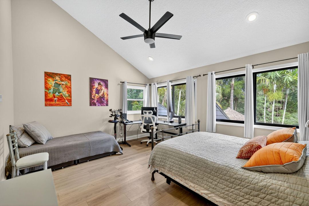 待售: $1,499,999 (5 贝兹, 3 浴室, 5450 平方英尺)