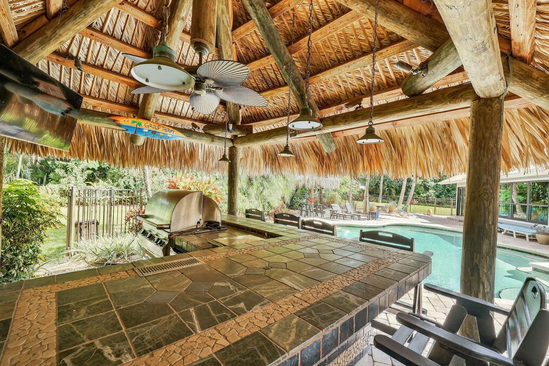 待售: $1,499,999 (5 贝兹, 3 浴室, 5450 平方英尺)