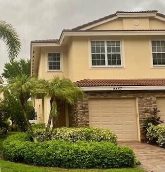 Recently Rented: $2,400 (3 beds, 2 baths, 1608 Square Feet)