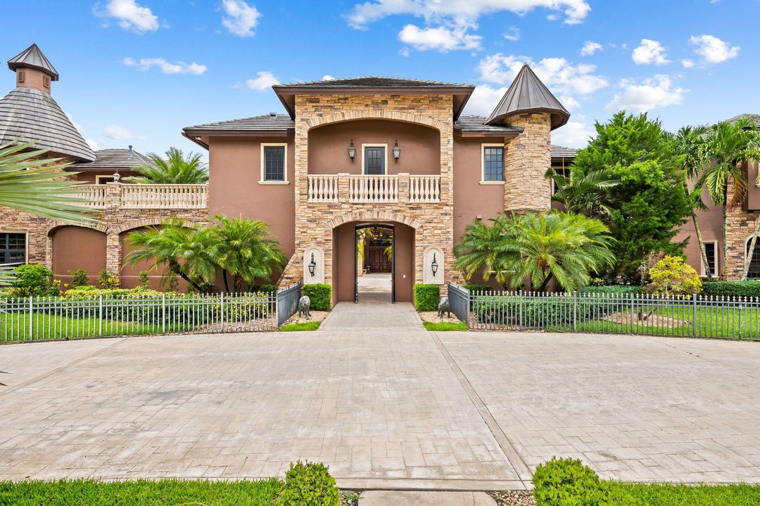 待售: $6,850,000 (7 贝兹, 8 浴室, 14371 平方英尺)