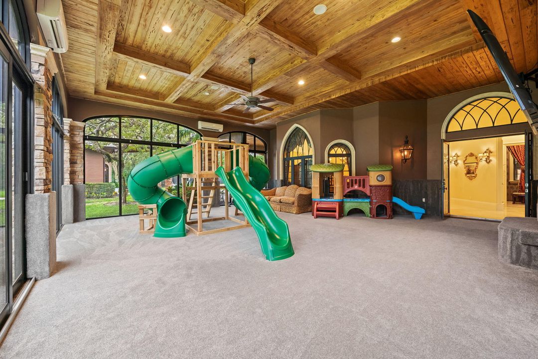 待售: $6,850,000 (7 贝兹, 8 浴室, 14371 平方英尺)