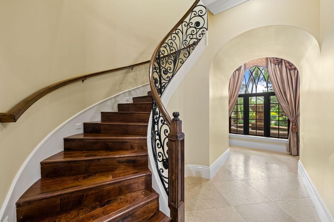 待售: $6,850,000 (7 贝兹, 8 浴室, 14371 平方英尺)