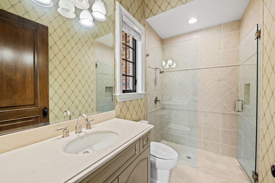 待售: $6,850,000 (7 贝兹, 8 浴室, 14371 平方英尺)