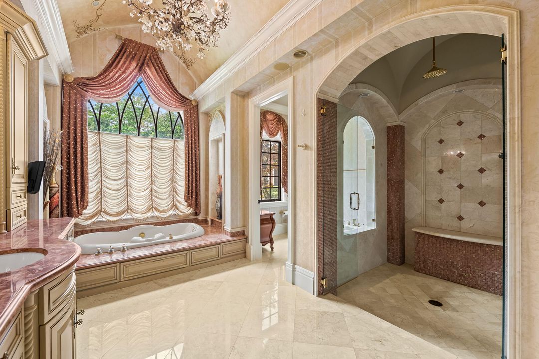 待售: $6,850,000 (7 贝兹, 8 浴室, 14371 平方英尺)