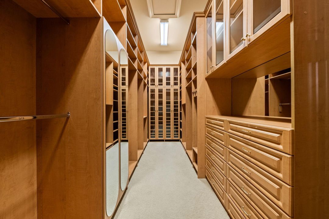 待售: $6,850,000 (7 贝兹, 8 浴室, 14371 平方英尺)