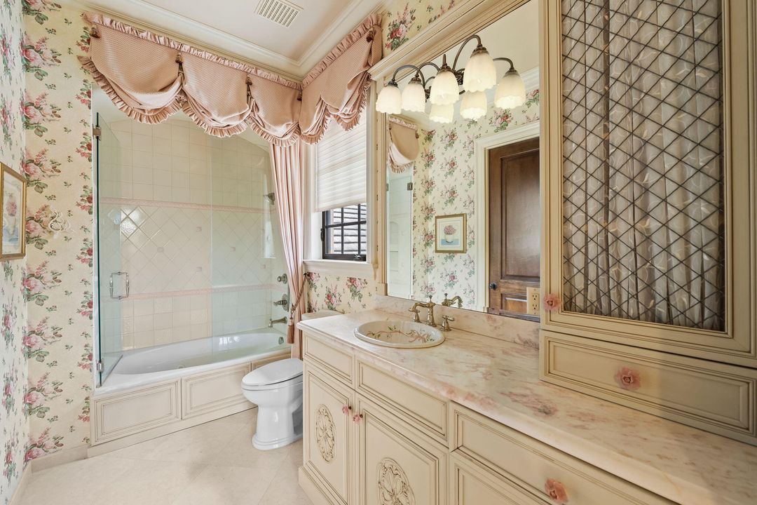 待售: $6,850,000 (7 贝兹, 8 浴室, 14371 平方英尺)