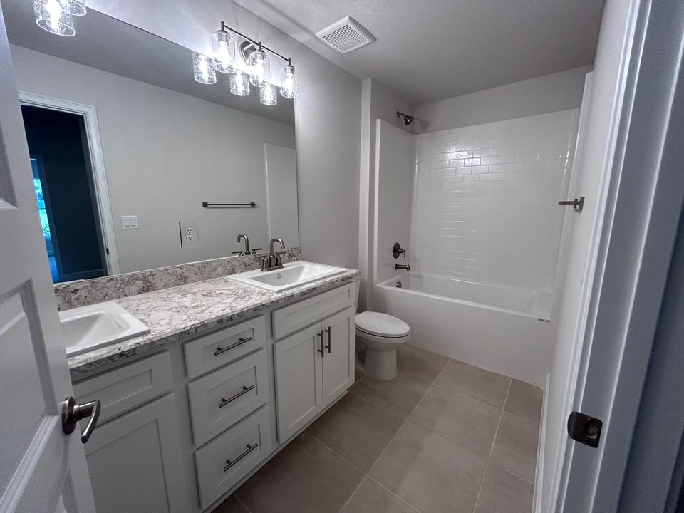 Active With Contract: $322,924 (3 beds, 2 baths, 1776 Square Feet)