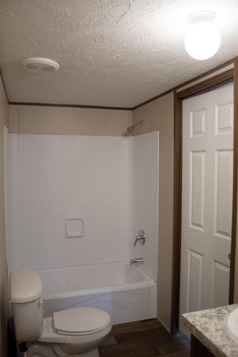 待售: $204,900 (3 贝兹, 2 浴室, 924 平方英尺)