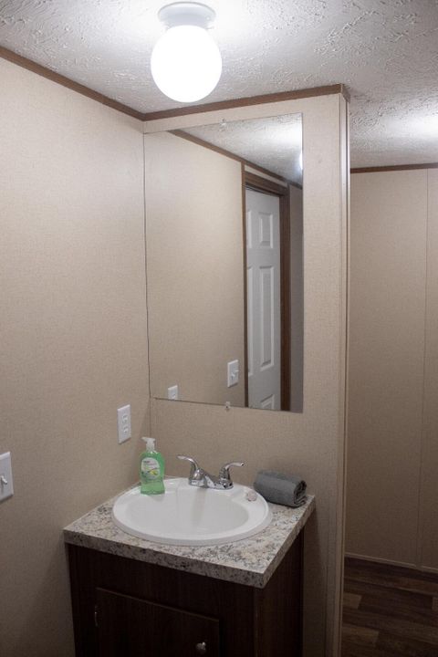 待售: $204,900 (3 贝兹, 2 浴室, 924 平方英尺)