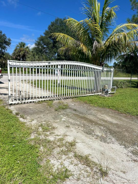 For Sale: $255,000 (2 beds, 1 baths, 528 Square Feet)