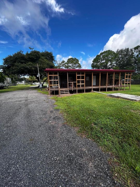 For Sale: $255,000 (2 beds, 1 baths, 528 Square Feet)