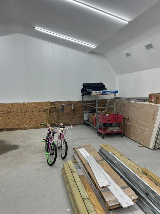 For Sale: $255,000 (2 beds, 1 baths, 528 Square Feet)