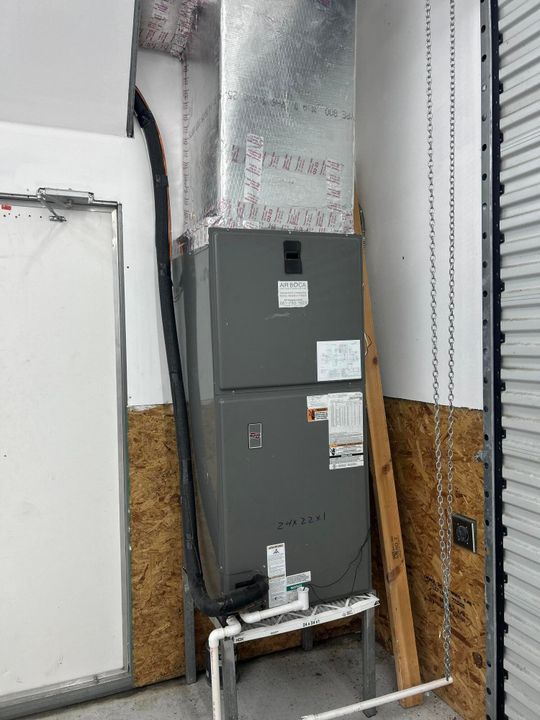 For Sale: $255,000 (2 beds, 1 baths, 528 Square Feet)