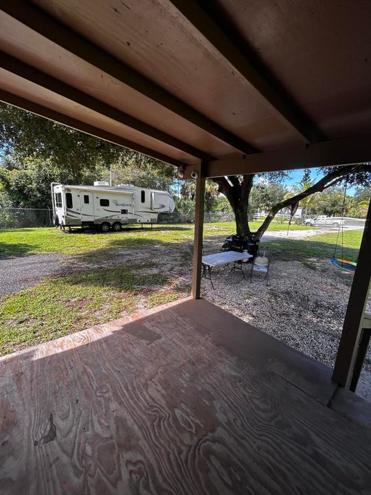 For Sale: $255,000 (2 beds, 1 baths, 528 Square Feet)