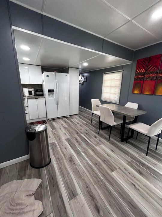 For Sale: $255,000 (2 beds, 1 baths, 528 Square Feet)