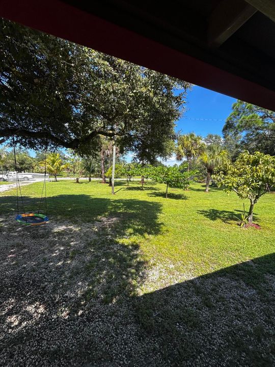 For Sale: $255,000 (2 beds, 1 baths, 528 Square Feet)