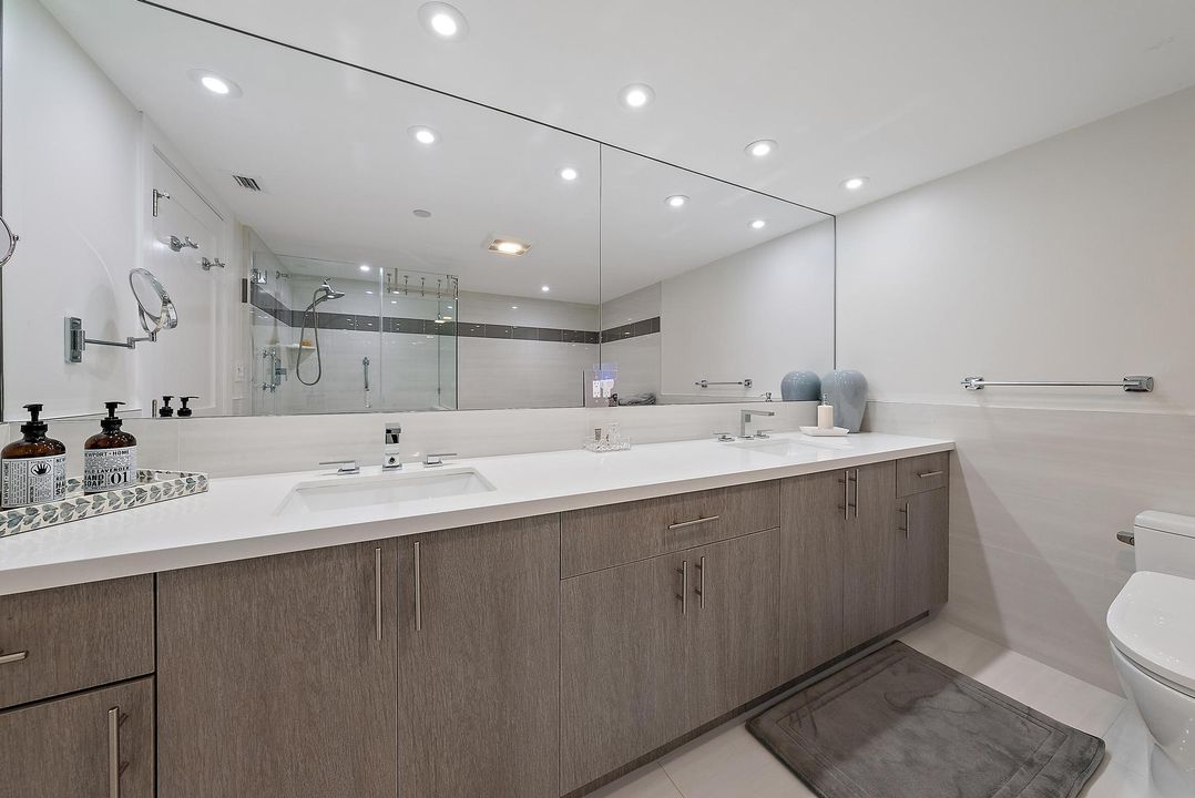 合同活跃: $7,500 (2 贝兹, 2 浴室, 1823 平方英尺)