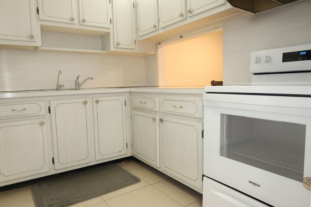 Activo con contrato: $45,000 (1 camas, 1 baños, 744 Pies cuadrados)