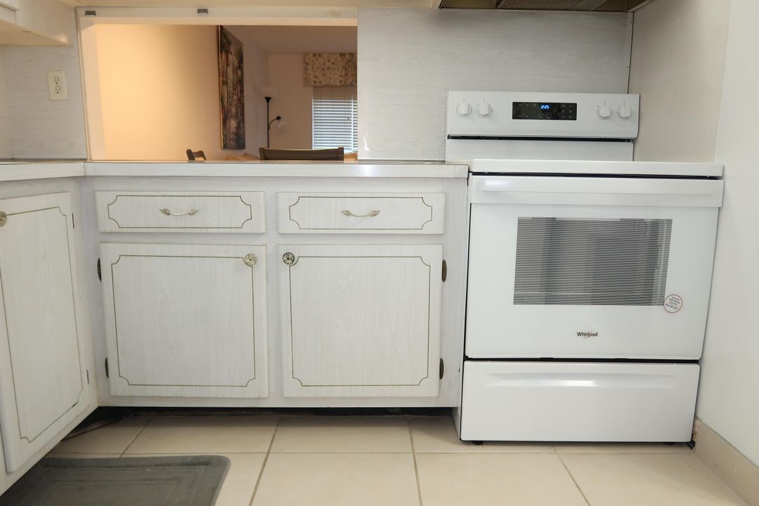 Activo con contrato: $45,000 (1 camas, 1 baños, 744 Pies cuadrados)