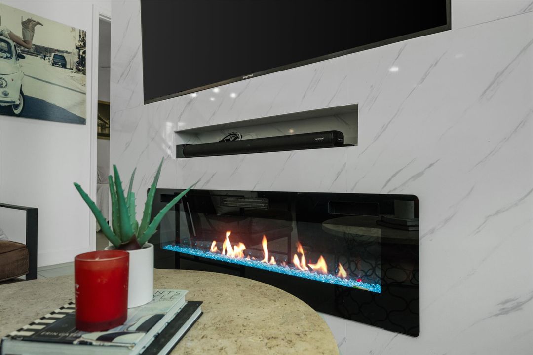 Active With Contract: $699,990 (4 beds, 3 baths, 2165 Square Feet)